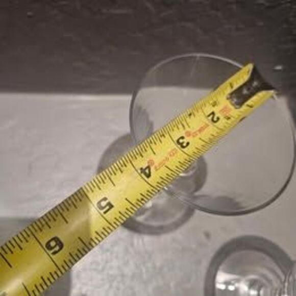 Set of Two Glass Cocktail Glsasse Coupe Glasses Barware - Picture 7 of 7